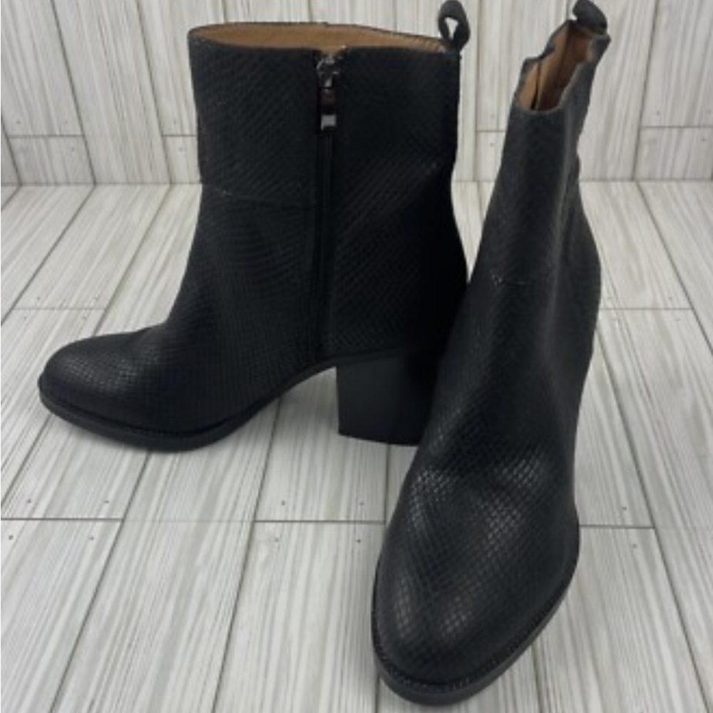 Frank Sarto leather block heel booties snake texture